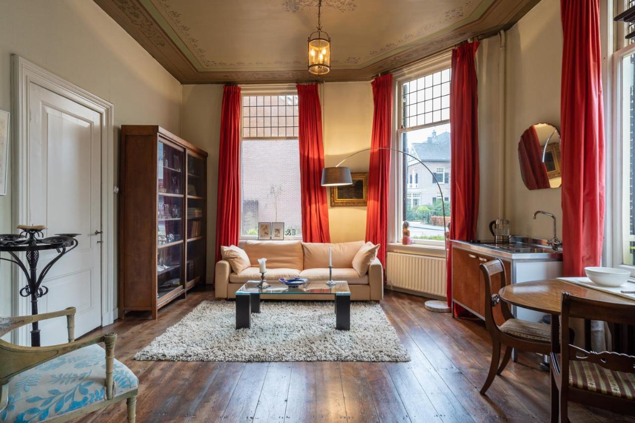 Huis Met De Leeuwenkoppen Дирен Екстериор снимка