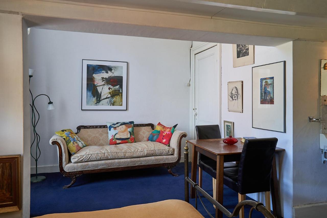 Huis Met De Leeuwenkoppen Дирен Екстериор снимка