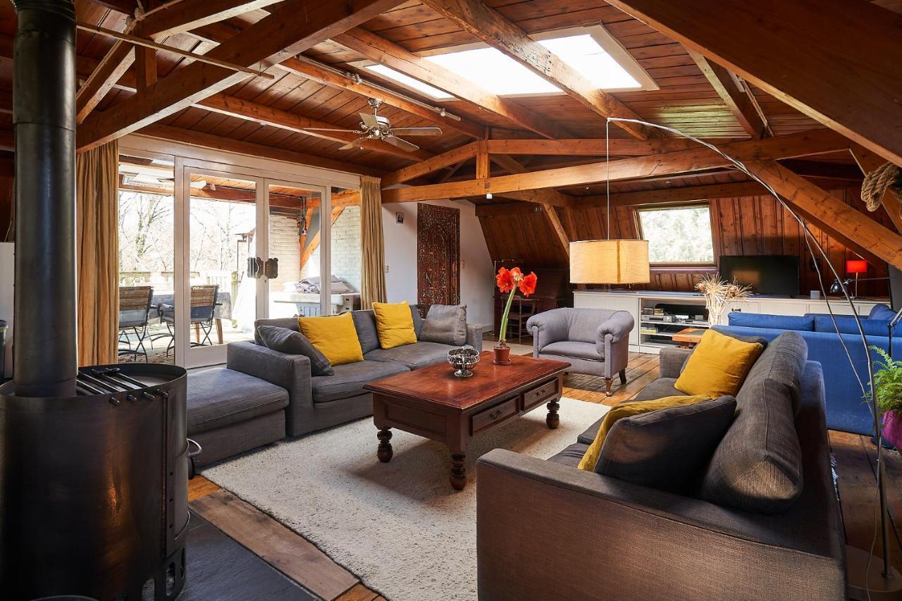 Huis Met De Leeuwenkoppen Дирен Екстериор снимка