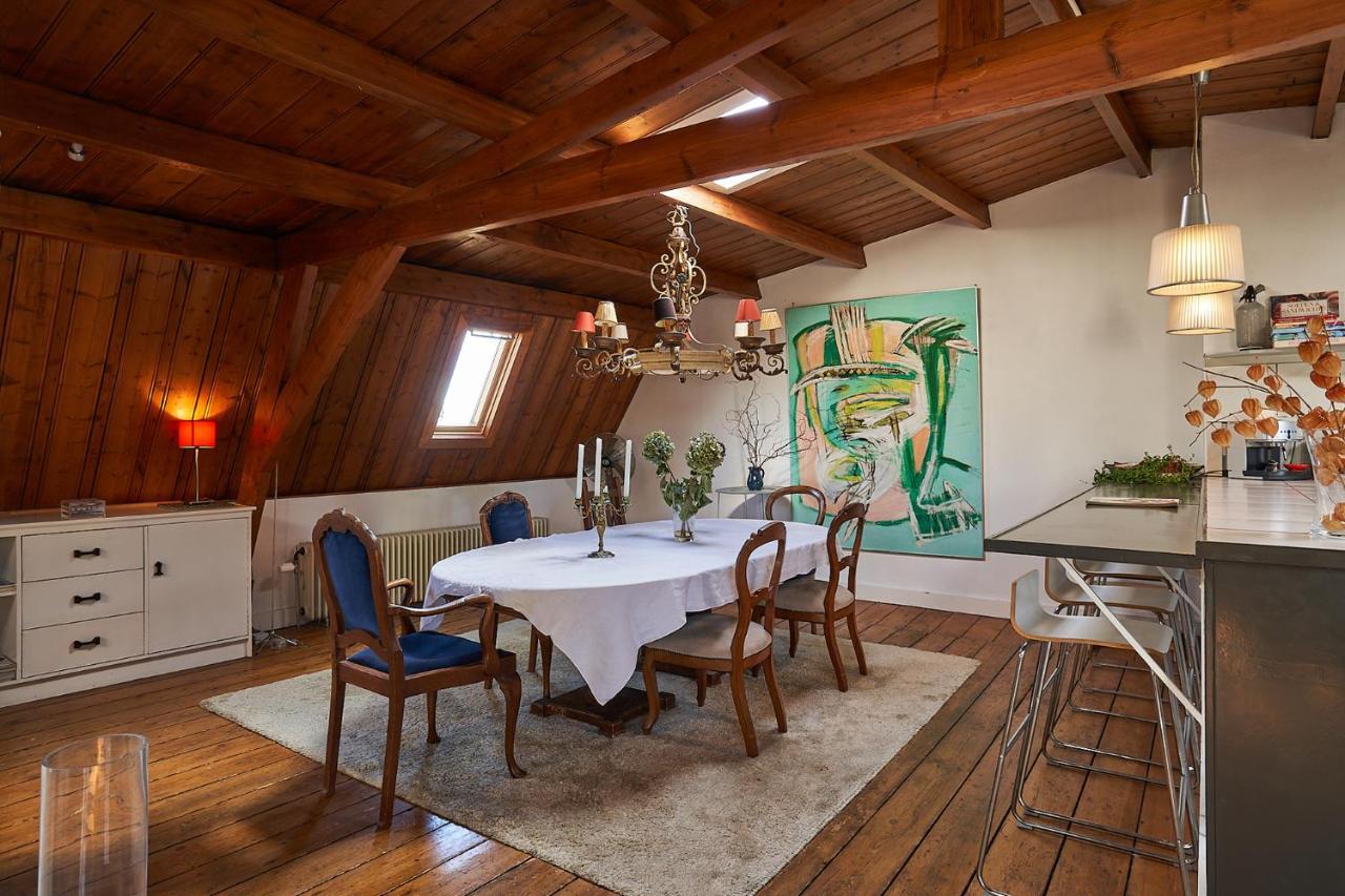 Huis Met De Leeuwenkoppen Дирен Екстериор снимка