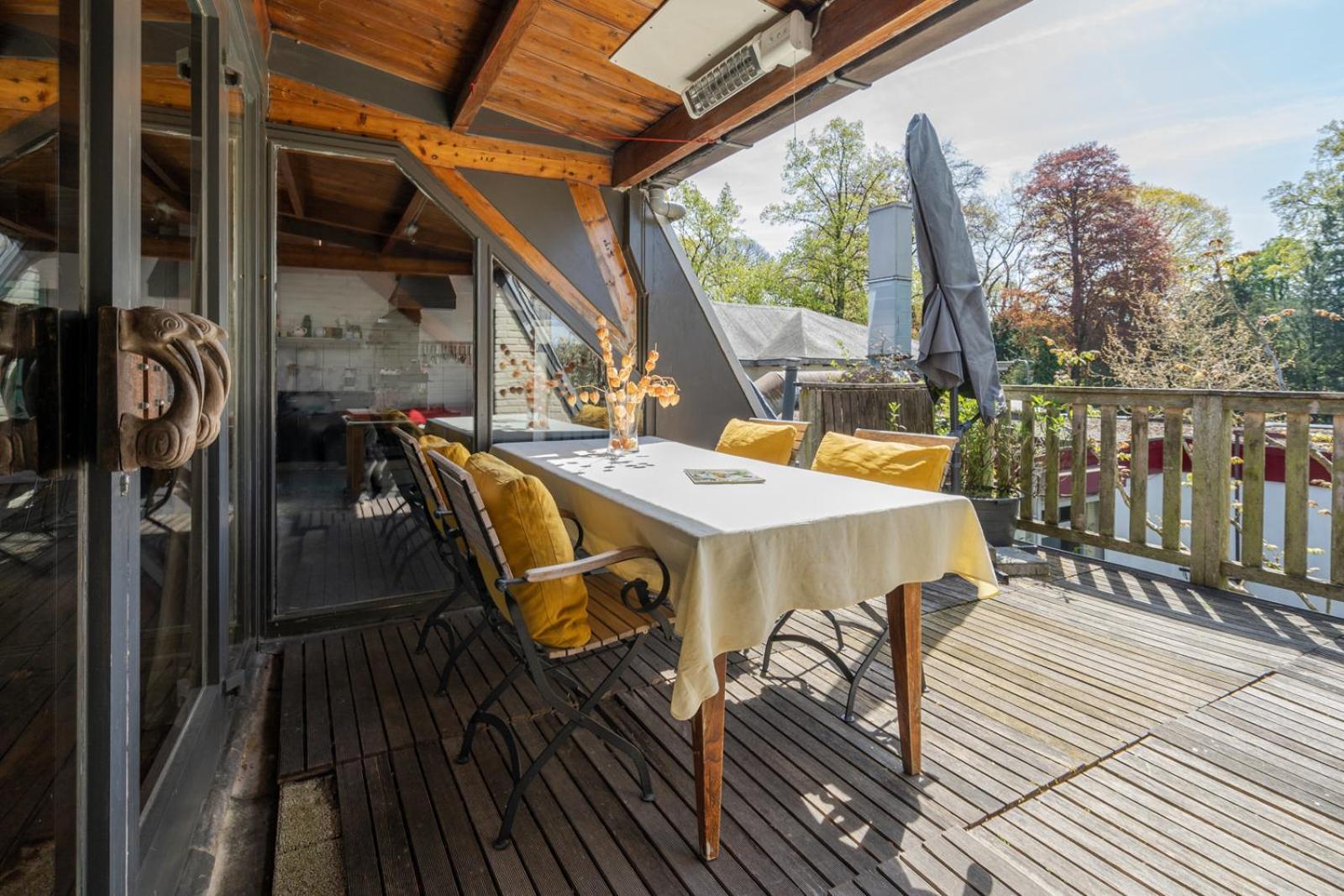 Huis Met De Leeuwenkoppen Дирен Екстериор снимка