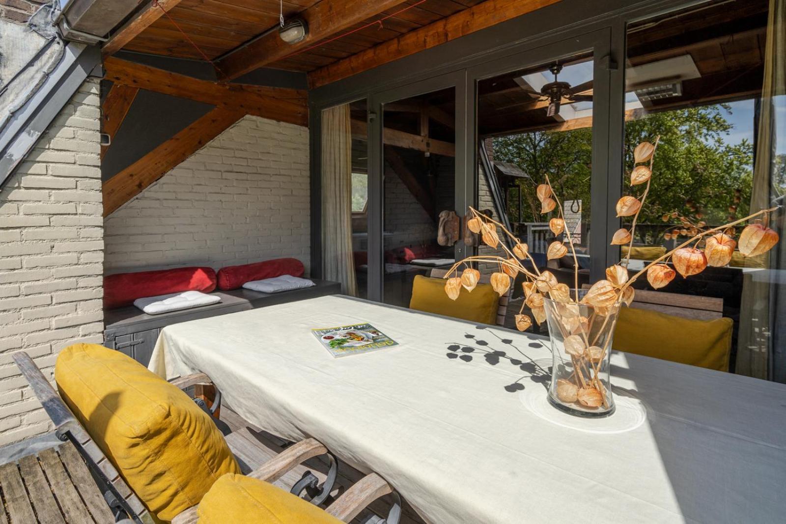 Huis Met De Leeuwenkoppen Дирен Екстериор снимка
